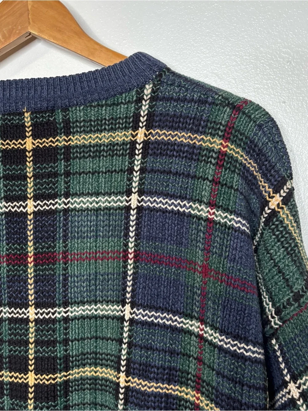 Vintage 90s IZOD Plaid Crewneck Sweater Green Navy Blue Knit Grandpa Core Tartan